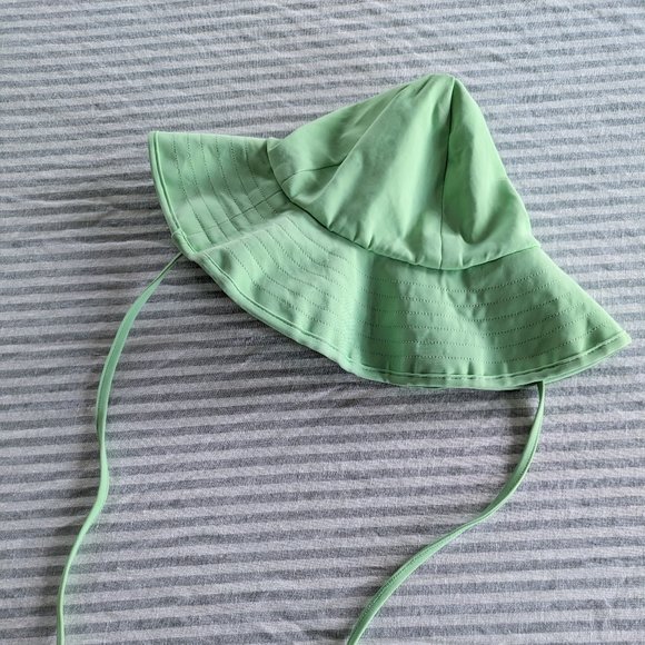 Caden Lane Green UPF 50+ Baby Sunhat, Size M - Picture 1 of 2